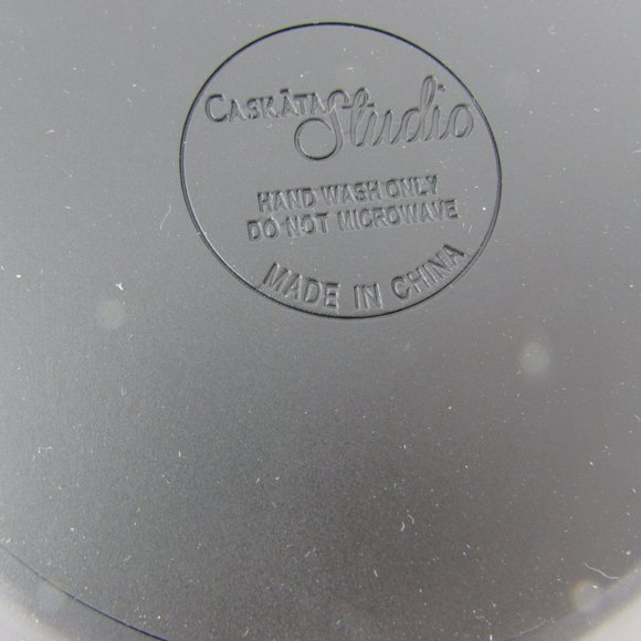 🍍🍍🍍 3 / $15  Non-Slip Bottom Tid-Bit / Snack Plate 4 pc. Set - Picture 8 of 8